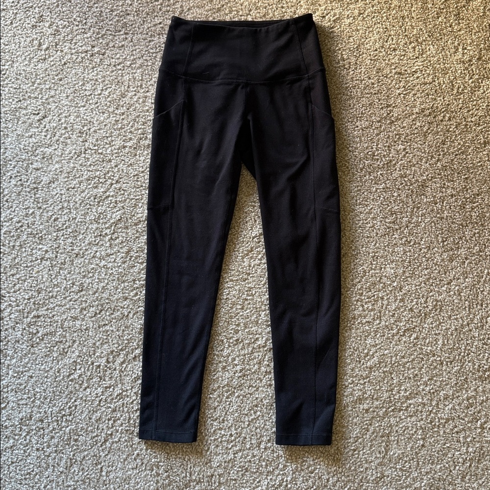 Zella women’s Black High-Waisted Leggings size small with 2 side pockets